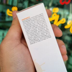 ضد آفتاب نئودرم بی رنگ پوست خشک و نرمال SPF50+ 4