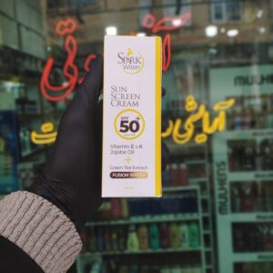 کرم ضد آفتاب 50 میل بر پایه آب اسپارک وودنSPF50